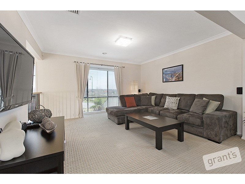 127 Robinswood Parade, Narre Warren South VIC 3805