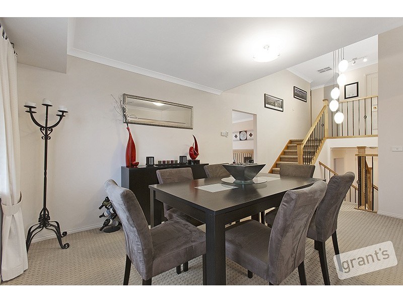 127 Robinswood Parade, Narre Warren South VIC 3805