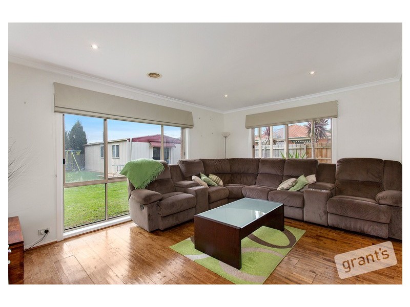 27 Leonie Court, Narre Warren VIC 3805