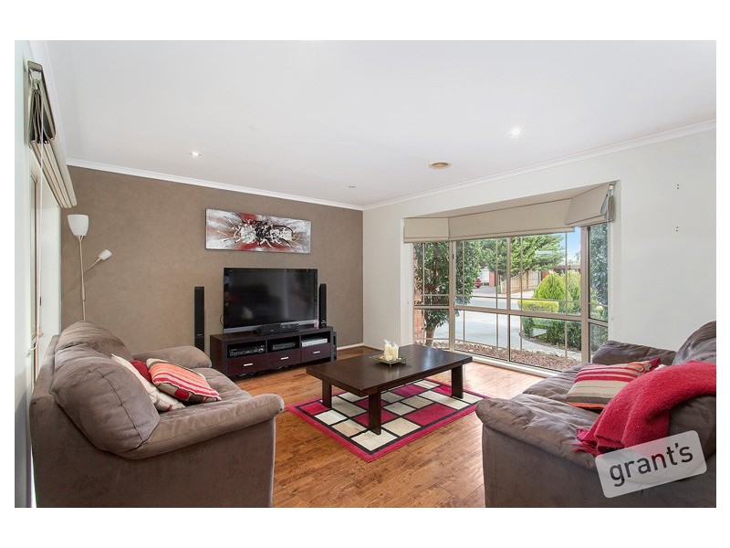 27 Leonie Court, Narre Warren VIC 3805