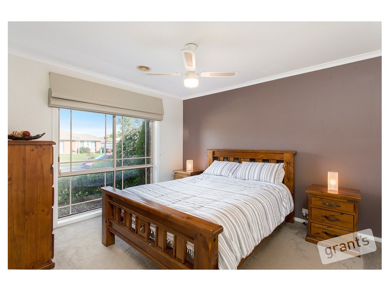 27 Leonie Court, Narre Warren VIC 3805