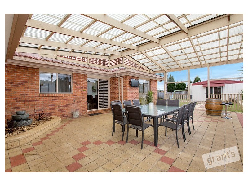 27 Leonie Court, Narre Warren VIC 3805