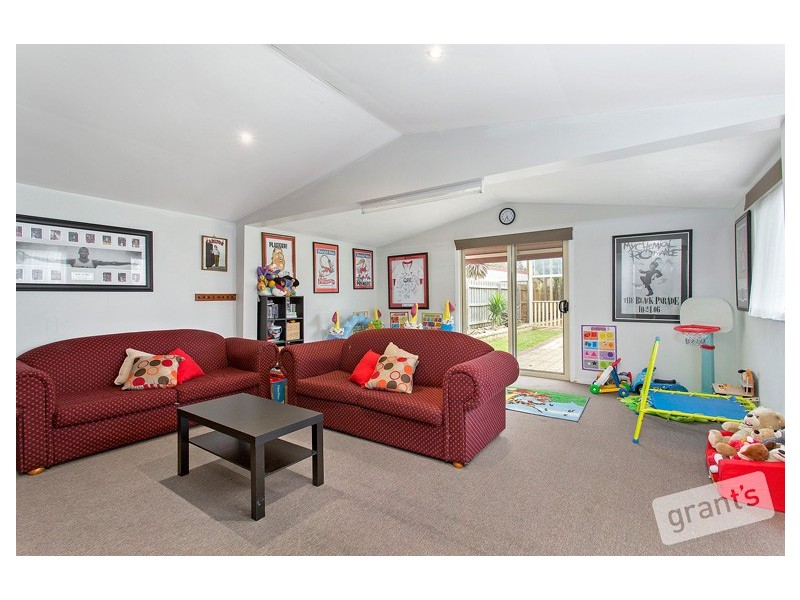 27 Leonie Court, Narre Warren VIC 3805