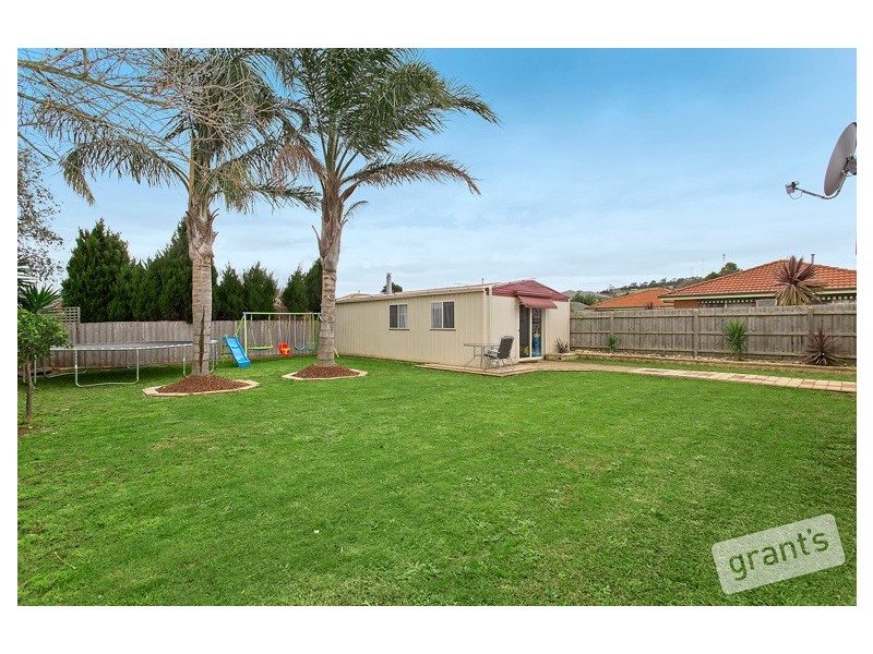 27 Leonie Court, Narre Warren VIC 3805