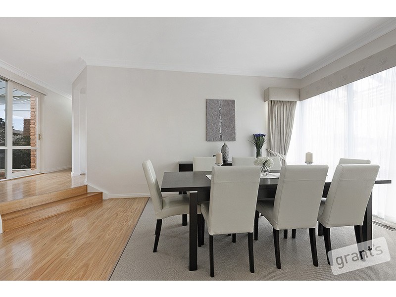 12 McKay Close, Berwick VIC 3806