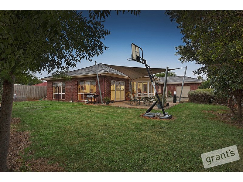 46 Augustus Drive, Berwick VIC 3806