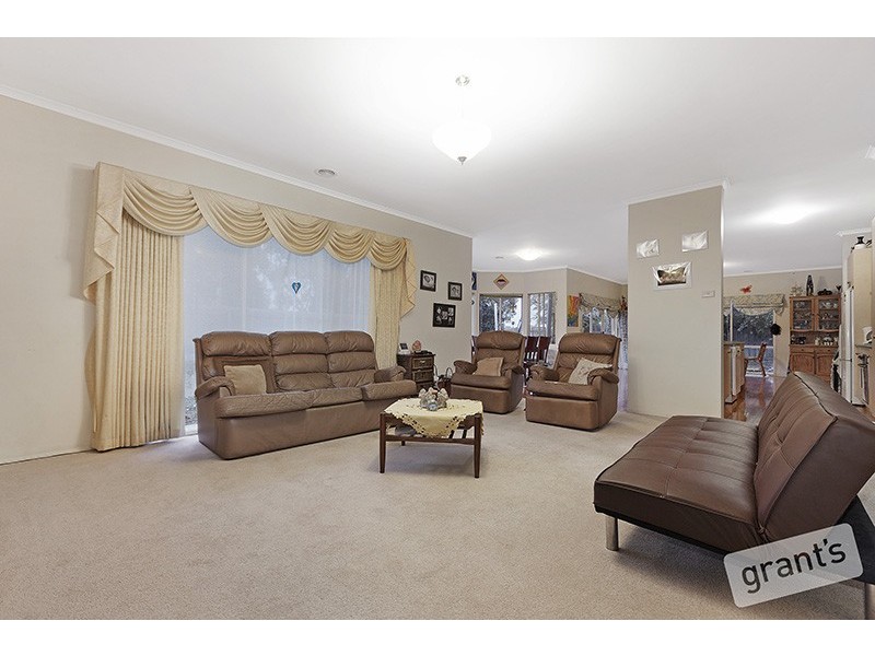46 Augustus Drive, Berwick VIC 3806