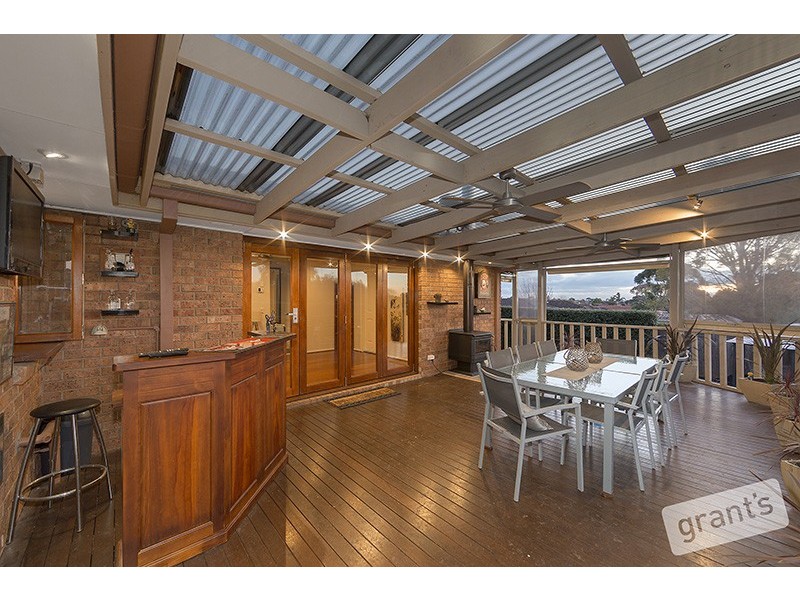 62 Strathavan Drive, Berwick VIC 3806