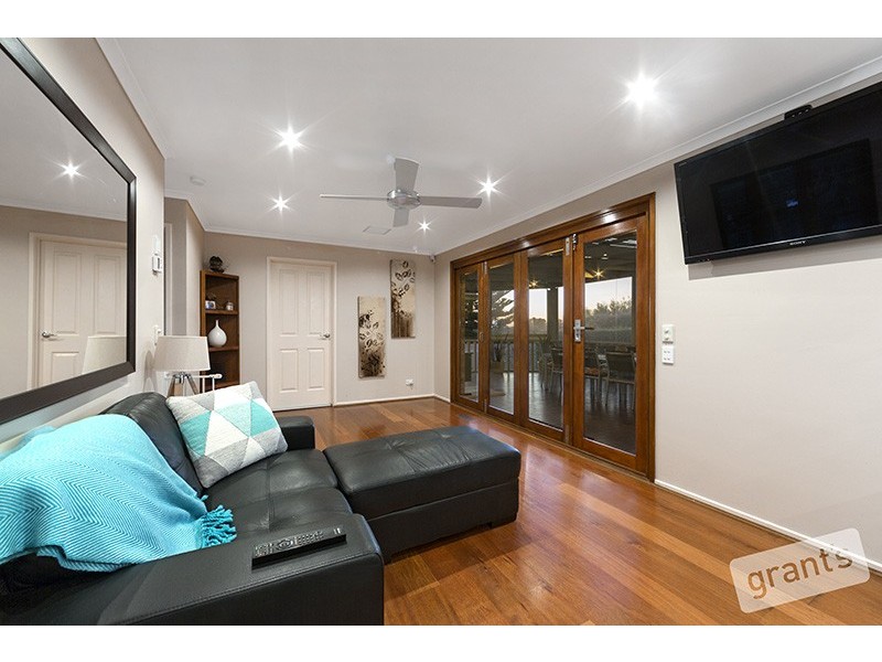 62 Strathavan Drive, Berwick VIC 3806