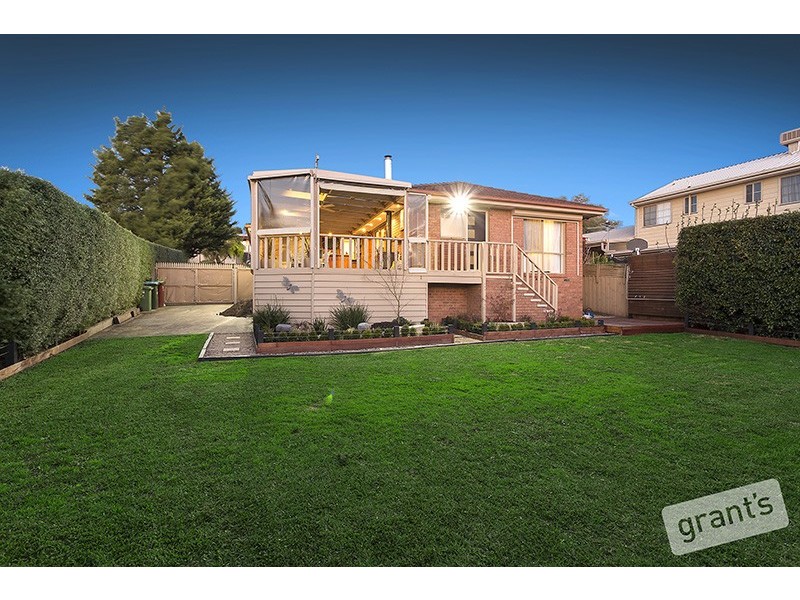 62 Strathavan Drive, Berwick VIC 3806