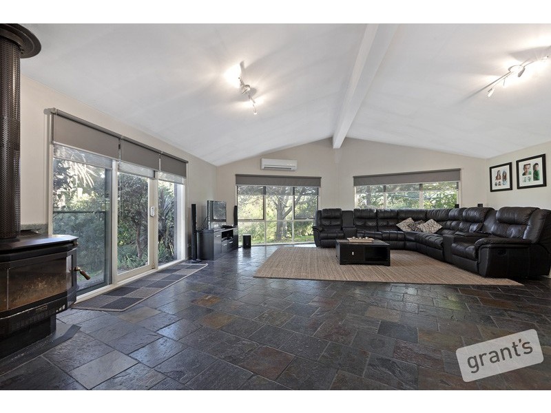 47 Browns Road, Devon Meadows VIC 3977