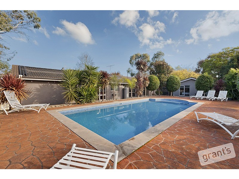 47 Browns Road, Devon Meadows VIC 3977