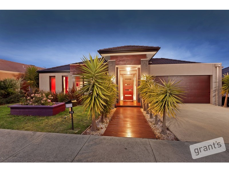 19 Marbelia Drive, Berwick VIC 3806