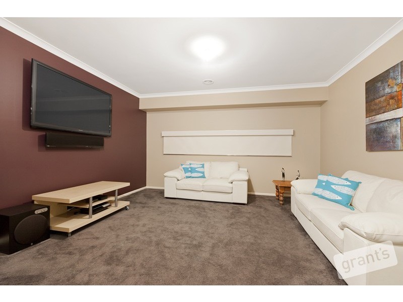 19 Marbelia Drive, Berwick VIC 3806