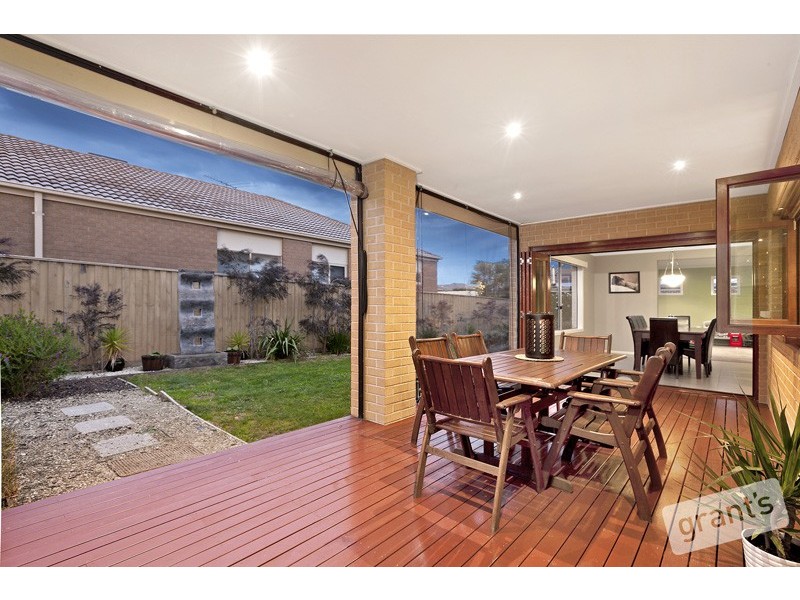 19 Marbelia Drive, Berwick VIC 3806