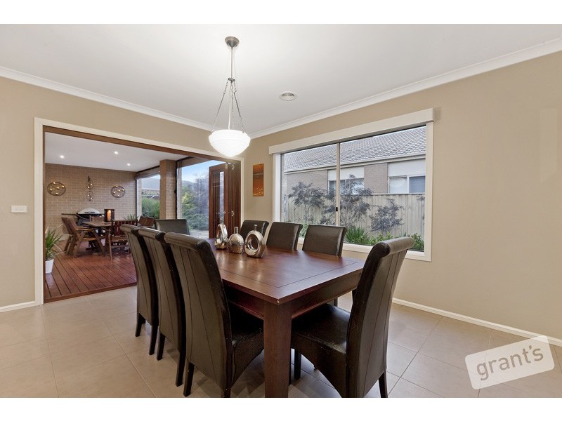 19 Marbelia Drive, Berwick VIC 3806