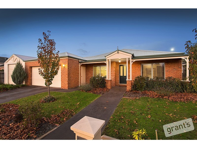 42 Wood Road, Narre Warren South VIC 3805