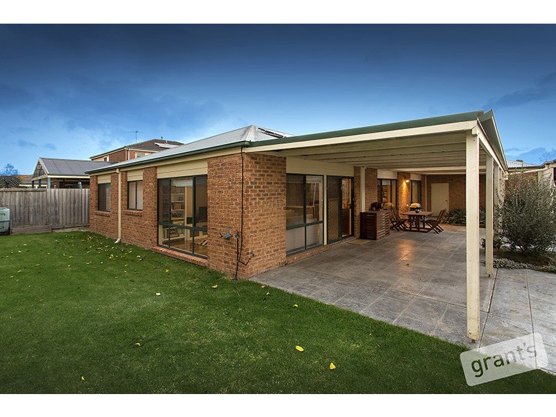 42 Wood Road, Narre Warren South VIC 3805