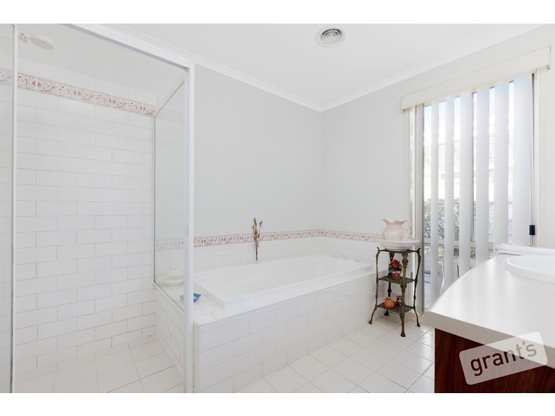 13 Caulfield Court, Narre Warren VIC 3805
