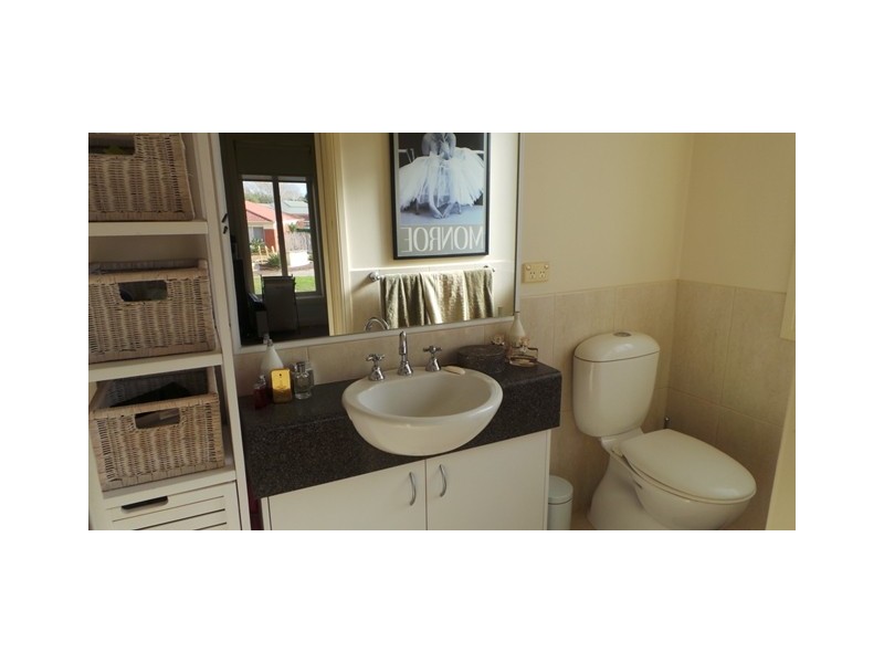 35 The Strand, Narre Warren South VIC 3805