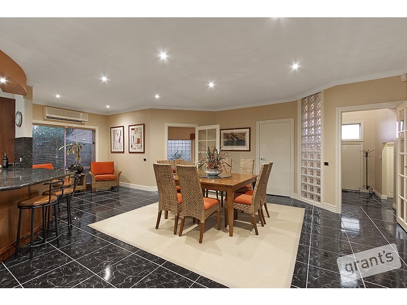 18 Natren Court, Berwick VIC 3806