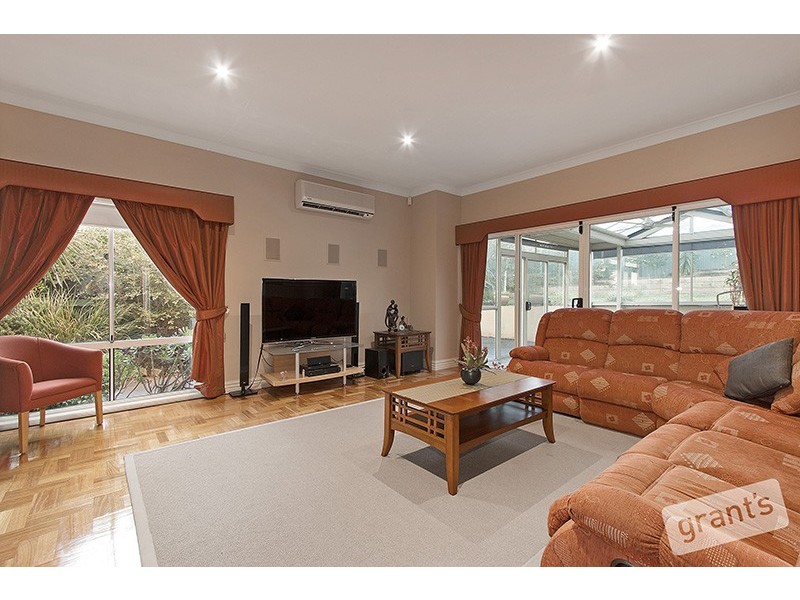 18 Natren Court, Berwick VIC 3806