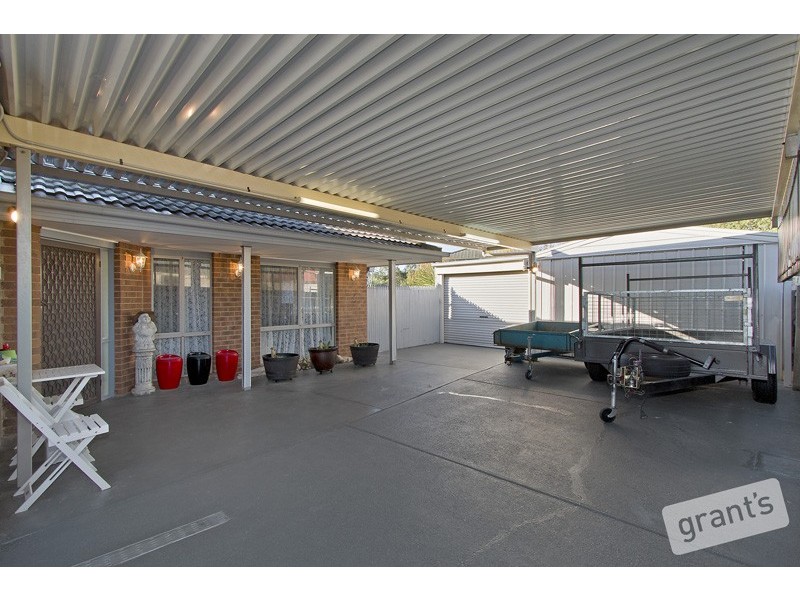 6 Ashton Rise, Narre Warren South VIC 3805