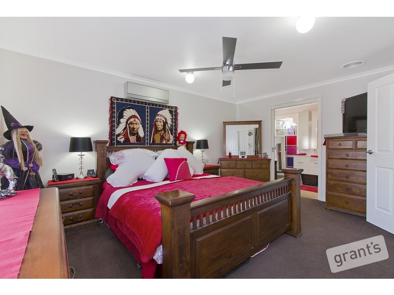 6 Ashton Rise, Narre Warren South VIC 3805