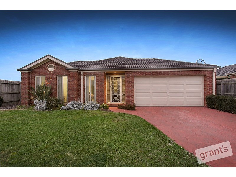 27 Pendulum Place, Berwick VIC 3806
