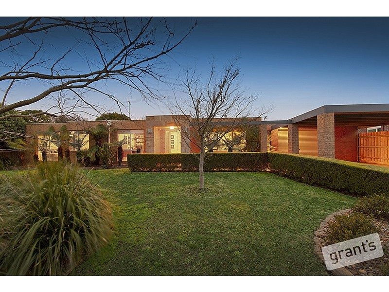 7 Furness Court, Berwick VIC 3806