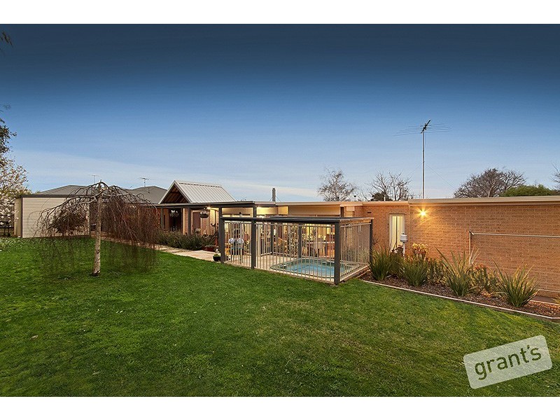 7 Furness Court, Berwick VIC 3806