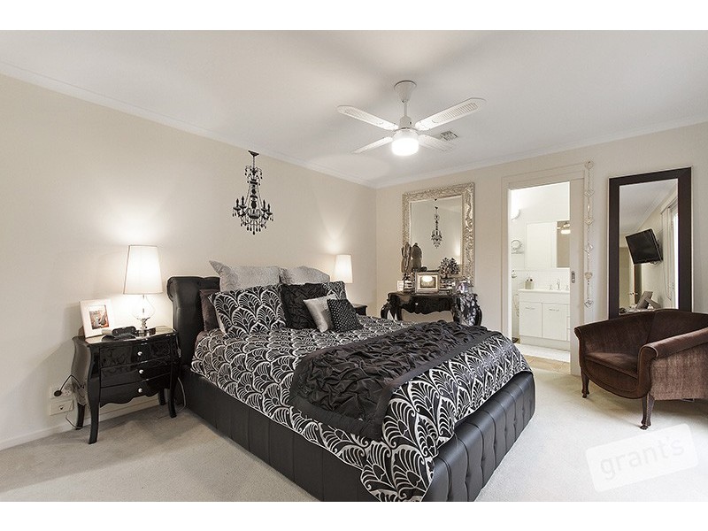 7 Furness Court, Berwick VIC 3806