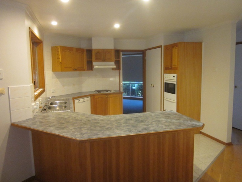 20 Andrea Crescent, Cranbourne North VIC 3977