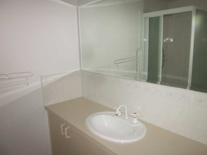 20 Andrea Crescent, Cranbourne North VIC 3977