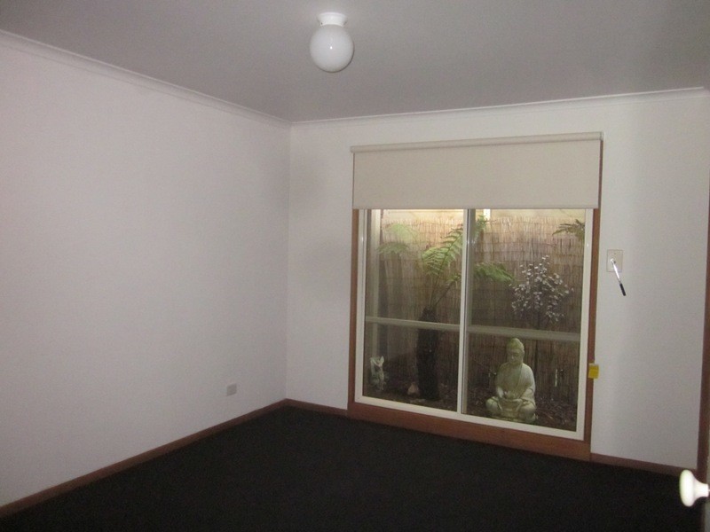 20 Andrea Crescent, Cranbourne North VIC 3977