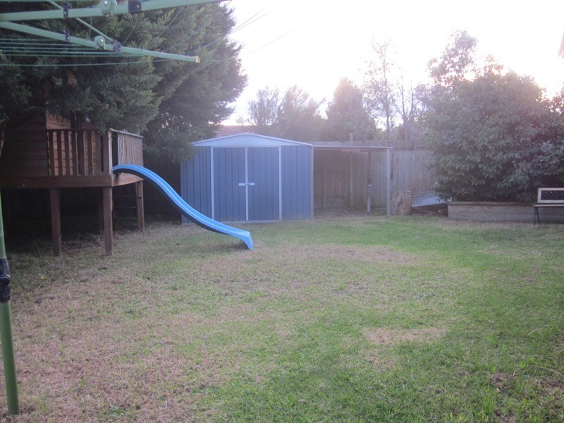 20 Andrea Crescent, Cranbourne North VIC 3977