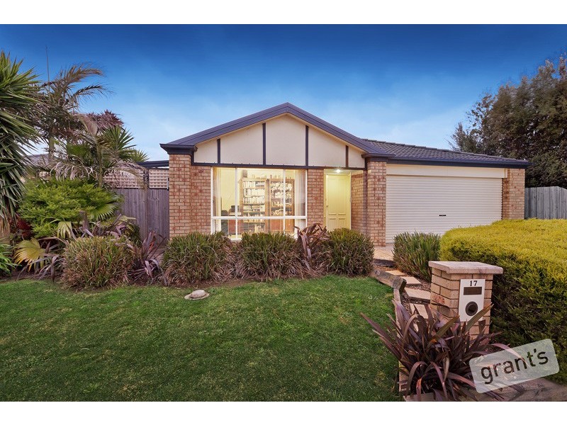17 Kinsale View, Berwick VIC 3806