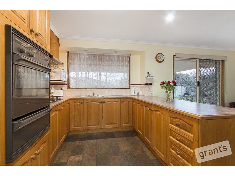 80 Bellevue Drive, Berwick VIC 3806
