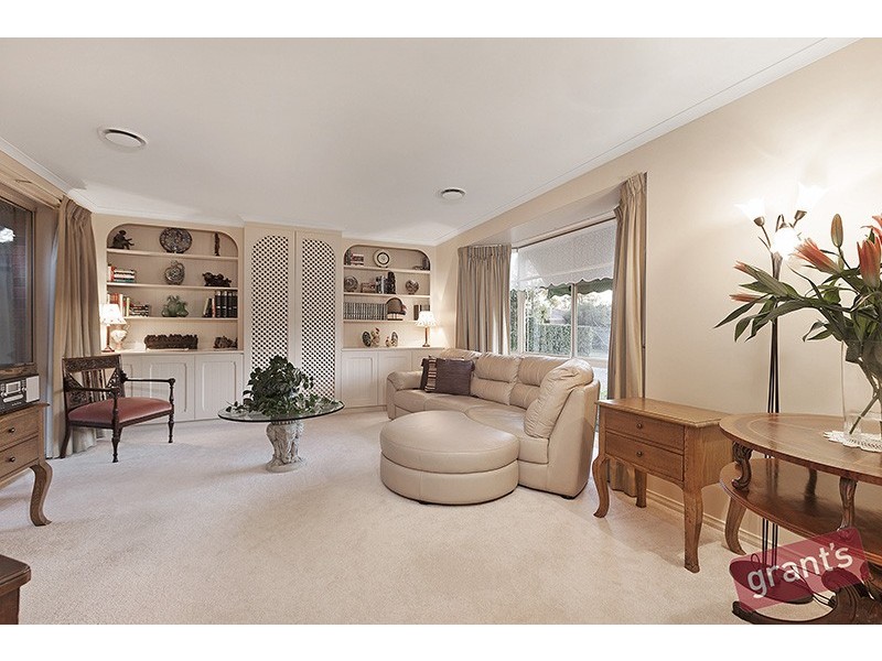 1 Dunnell Rise, Berwick VIC 3806