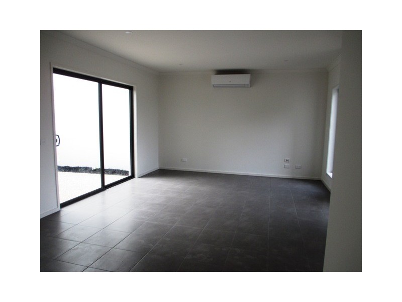 28 Kooyong Close, Officer VIC 3809