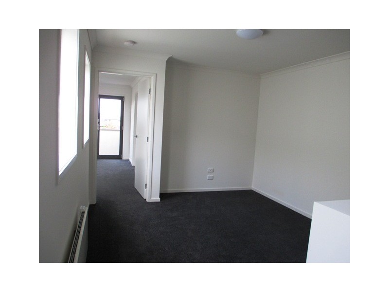 28 Kooyong Close, Officer VIC 3809