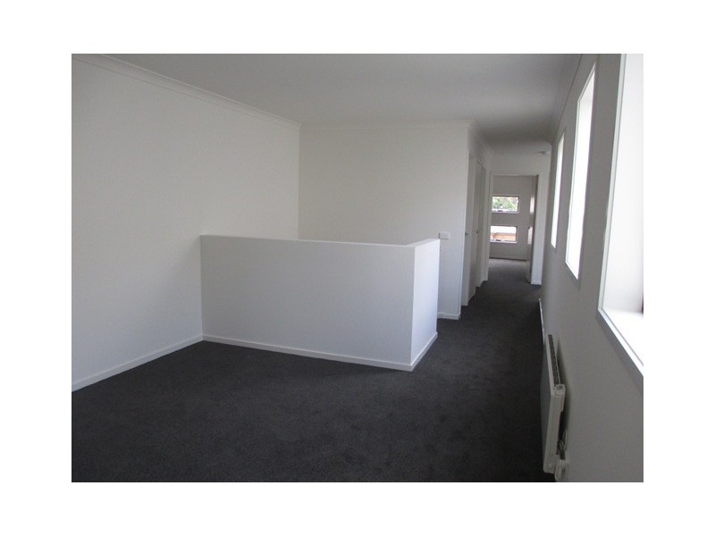 28 Kooyong Close, Officer VIC 3809