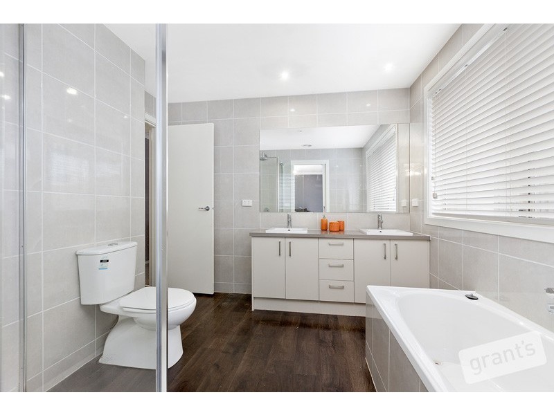 14a Coniston Avenue, Berwick VIC 3806