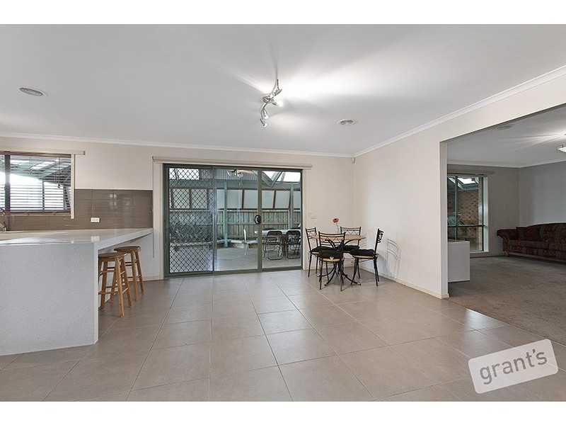 21 Shaftsbury Avenue, Berwick VIC 3806