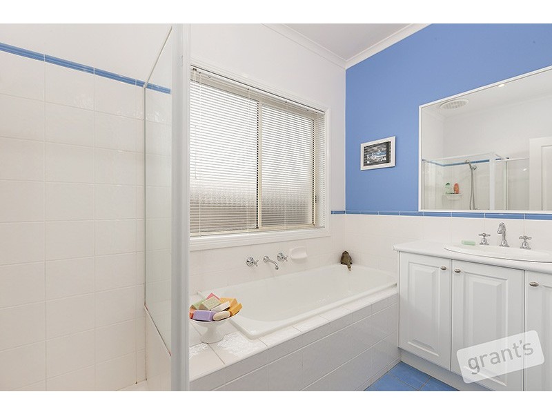 5 Hillandale Rise, Berwick VIC 3806