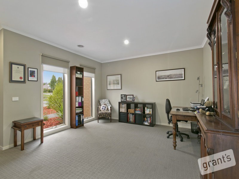 19 Monarch Road, Berwick VIC 3806