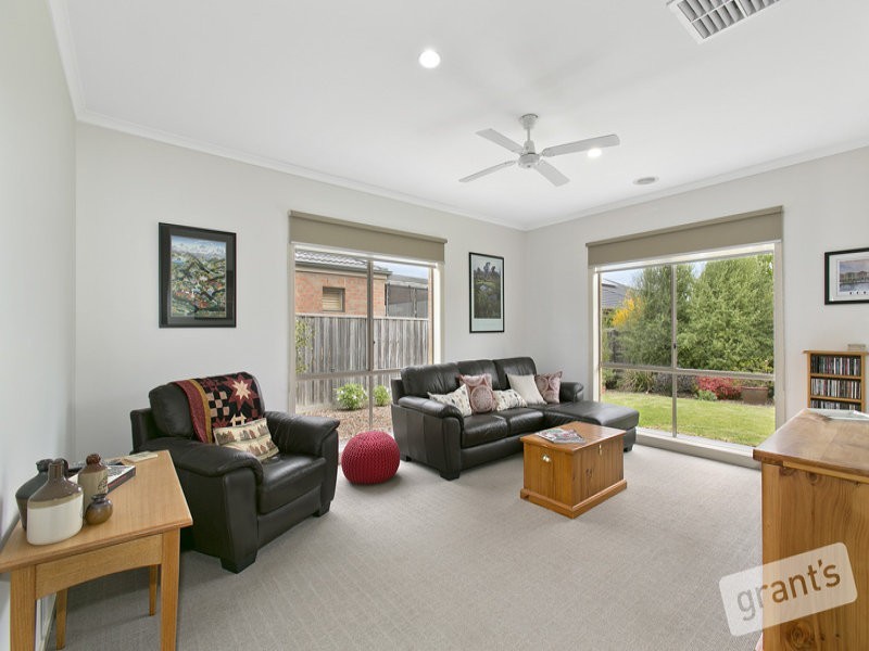 19 Monarch Road, Berwick VIC 3806
