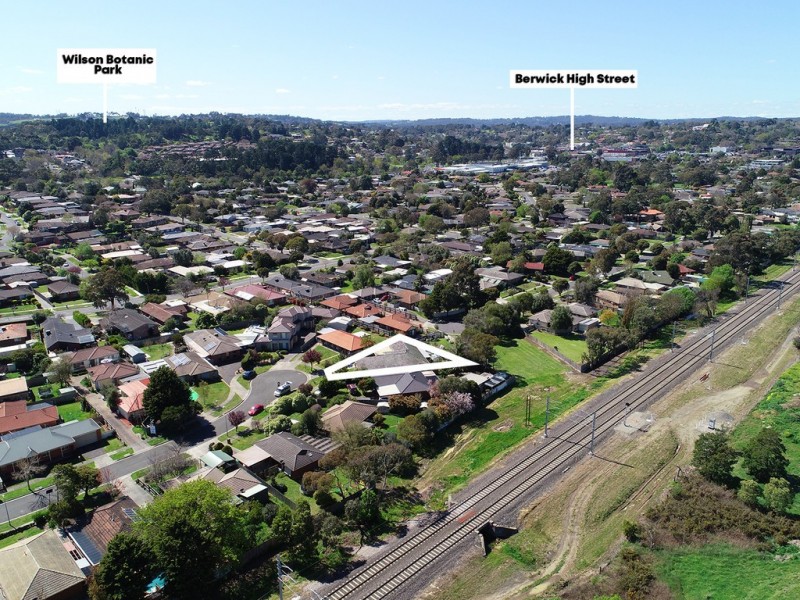 6 Daniher Close, Berwick VIC 3806