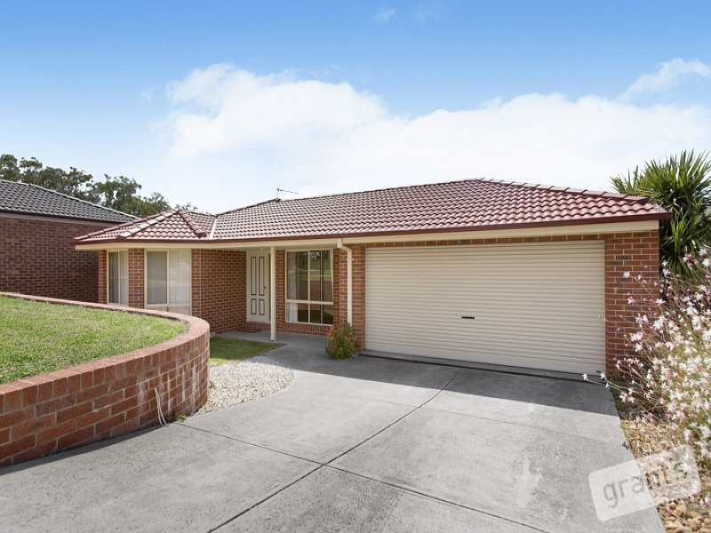 6 Johnsons Place, Pakenham VIC 3810