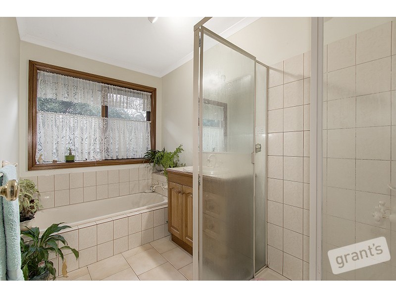 6 Alsop Lane, Berwick VIC 3806